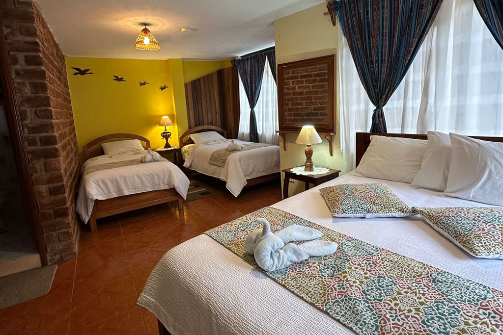 Hotel Donde Ivan - Baños de Agua Santa