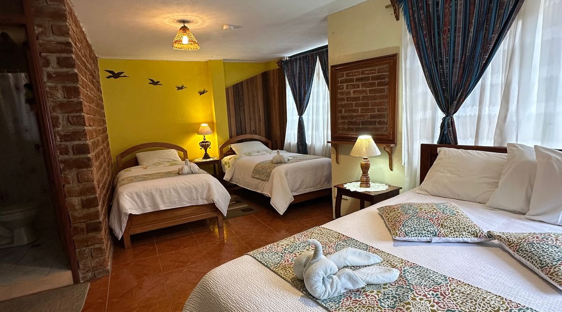 Hotel Donde Ivan - Baños de Agua Santa